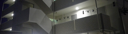 マンション夜